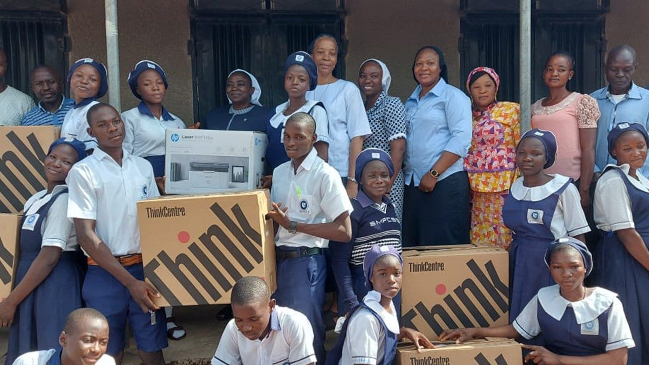 St. Mary’s Catholic Primary and Secondary School, Papiri